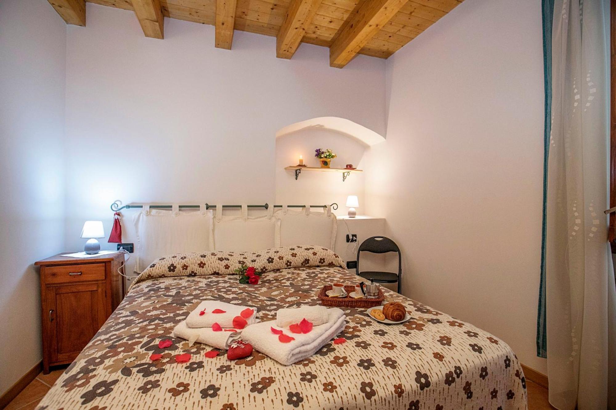 Appartamento Centro Storico Riva - Happy Rentals ภายนอก รูปภาพ