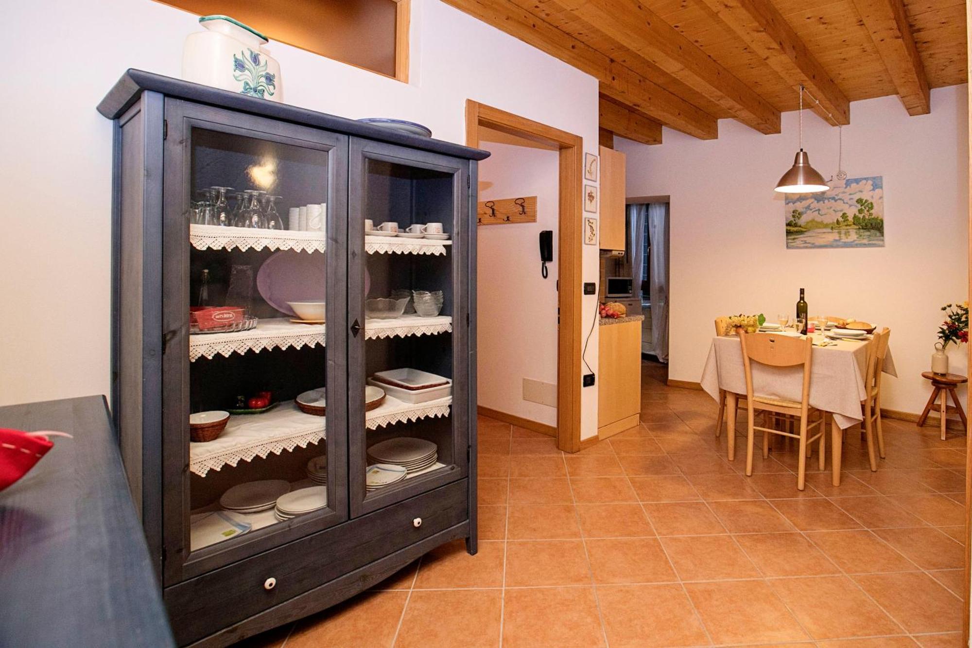 Appartamento Centro Storico Riva - Happy Rentals ภายนอก รูปภาพ
